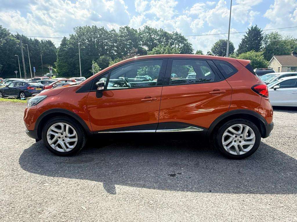 A 2015 RENAULT CAPTUR Dynamique Medianav Energy Dci S/s A 2015 RENAULT CAPTUR Dynamique Medianav Energy Dci S/s