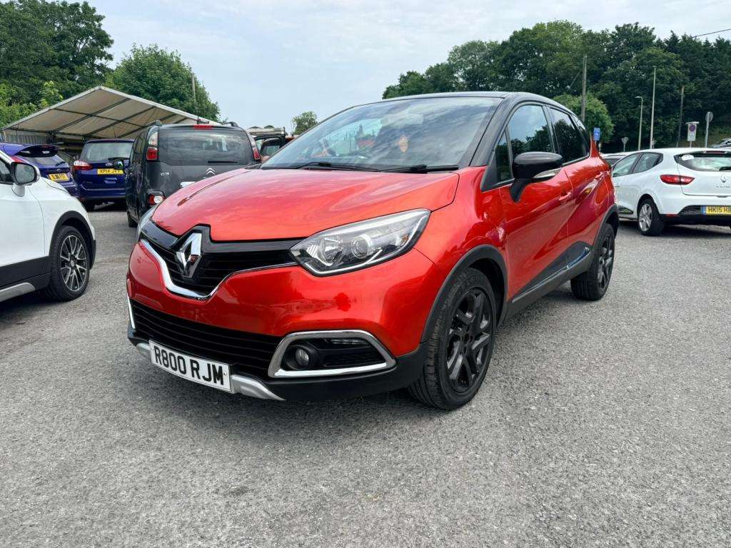 A 2015 RENAULT CAPTUR Signature Energy Tce S/s A 2015 RENAULT CAPTUR Signature Energy Tce S/s