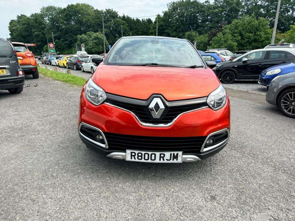 A 2015 RENAULT CAPTUR Signature Energy Tce S/s A 2015 RENAULT CAPTUR Signature Energy Tce S/s