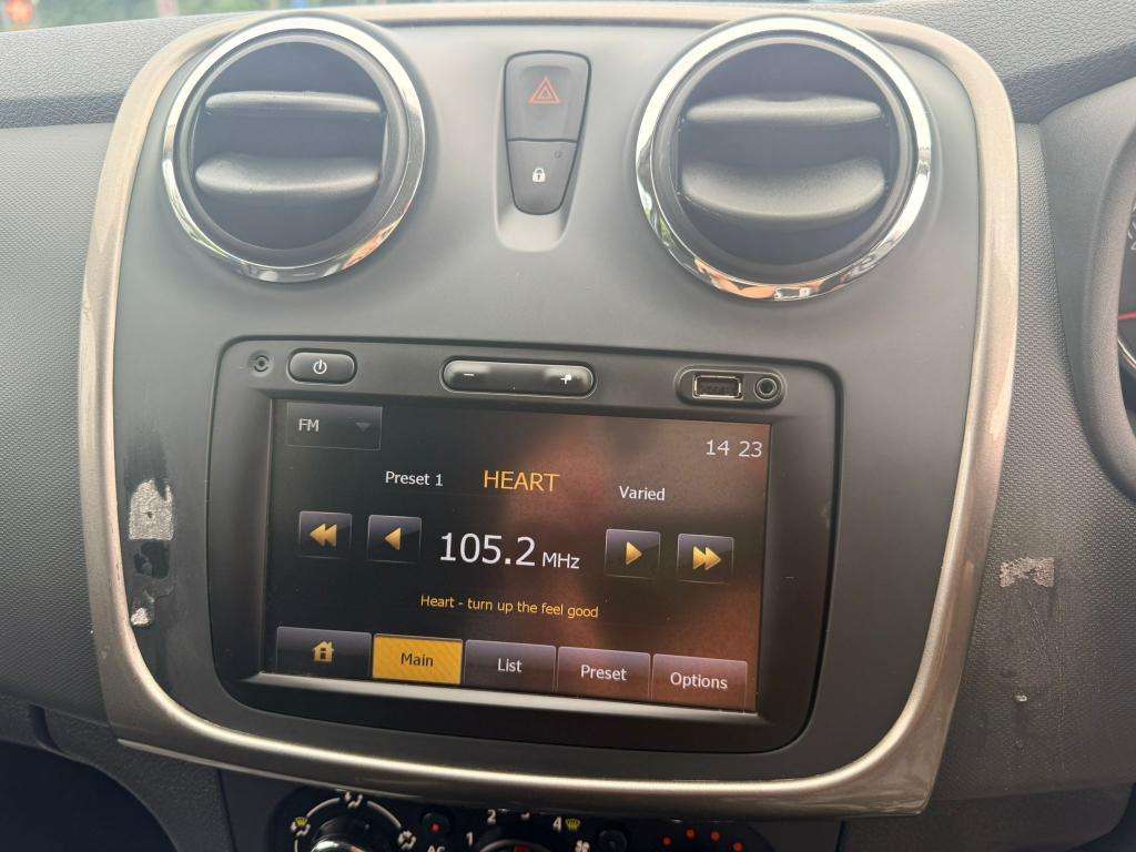 2014 DACIA SANDERO 2014 DACIA SANDERO
