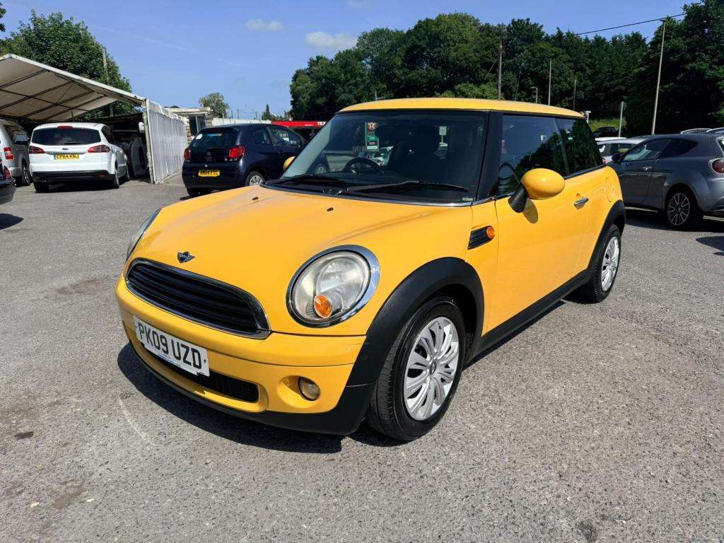 A 2009 MINI HATCH One Auto A 2009 MINI HATCH One Auto