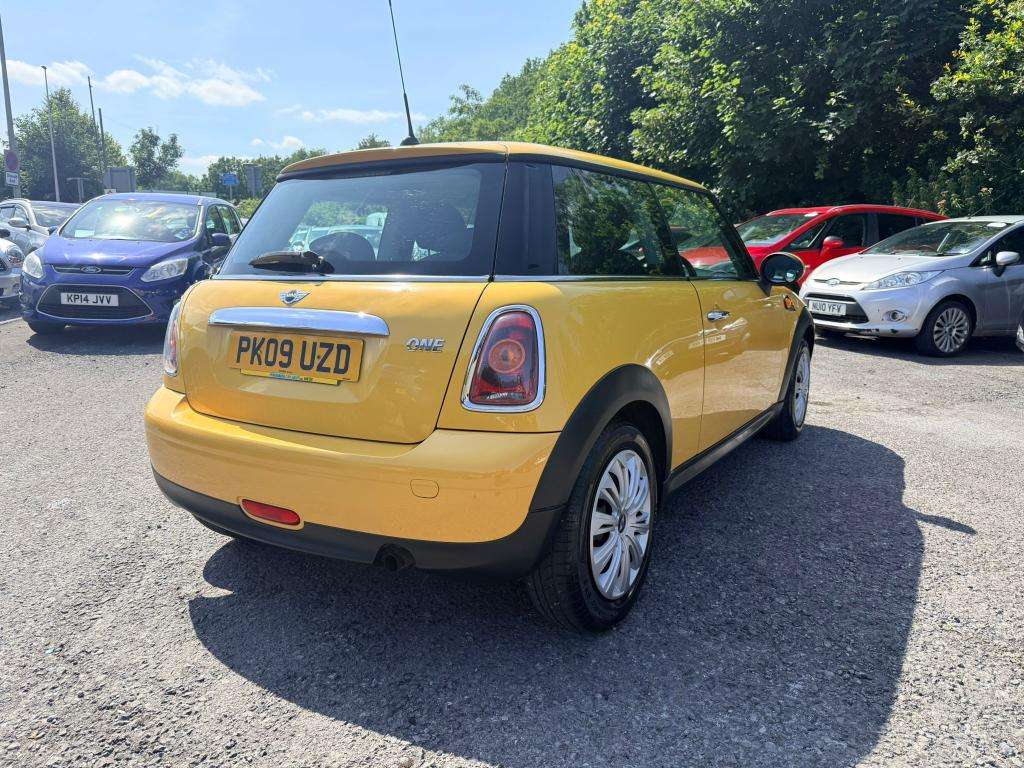 2009 MINI HATCH 2009 MINI HATCH