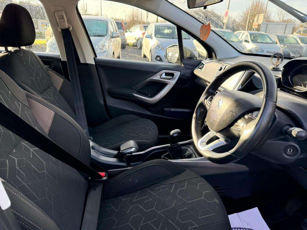 2014 PEUGEOT 2008 2014 PEUGEOT 2008