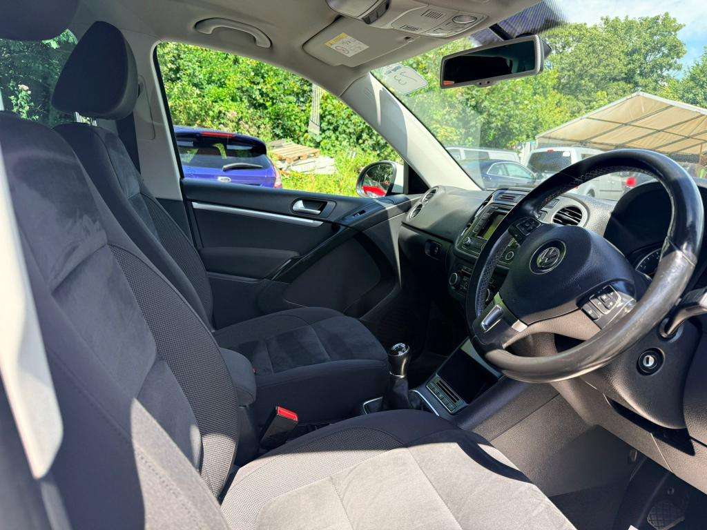 2015 VOLKSWAGEN TIGUAN 2015 VOLKSWAGEN TIGUAN