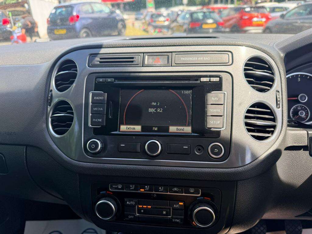 2015 VOLKSWAGEN TIGUAN 2015 VOLKSWAGEN TIGUAN
