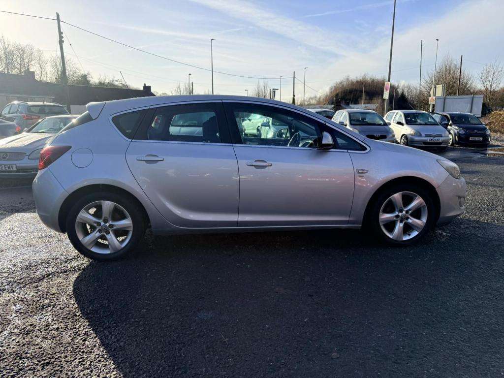A 2011 VAUXHALL ASTRA Sri Auto A 2011 VAUXHALL ASTRA Sri Auto