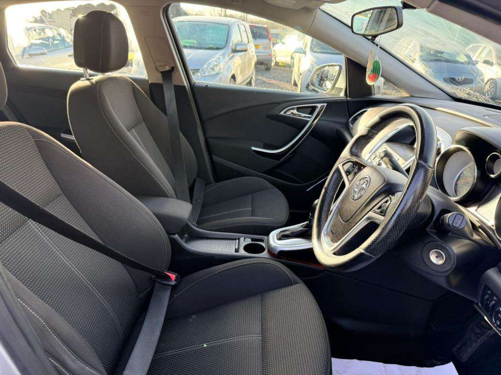 2011 VAUXHALL ASTRA 2011 VAUXHALL ASTRA