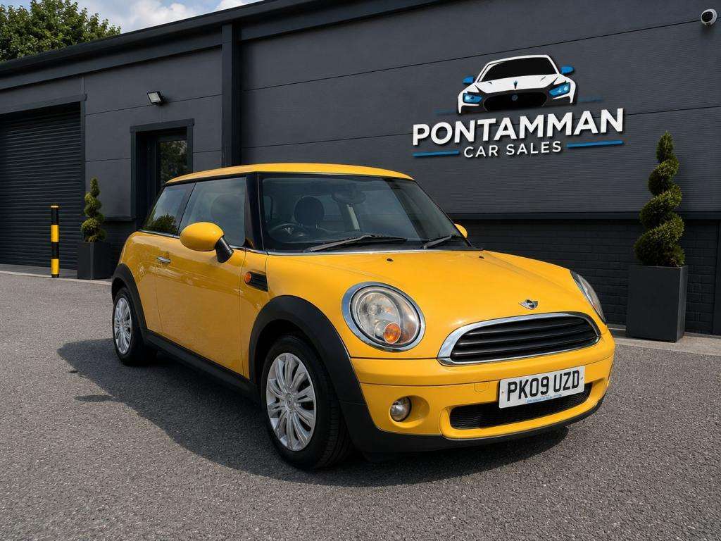 A 2009 MINI HATCH One Auto A 2009 MINI HATCH One Auto
