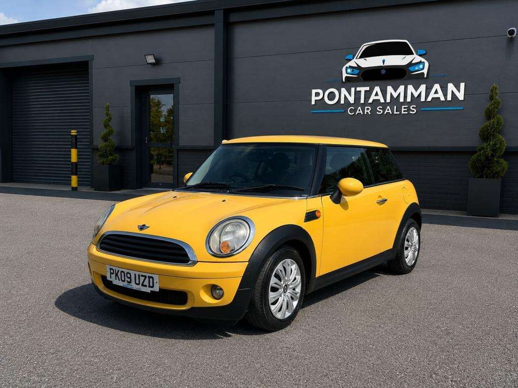 A 2009 MINI HATCH One Auto A 2009 MINI HATCH One Auto