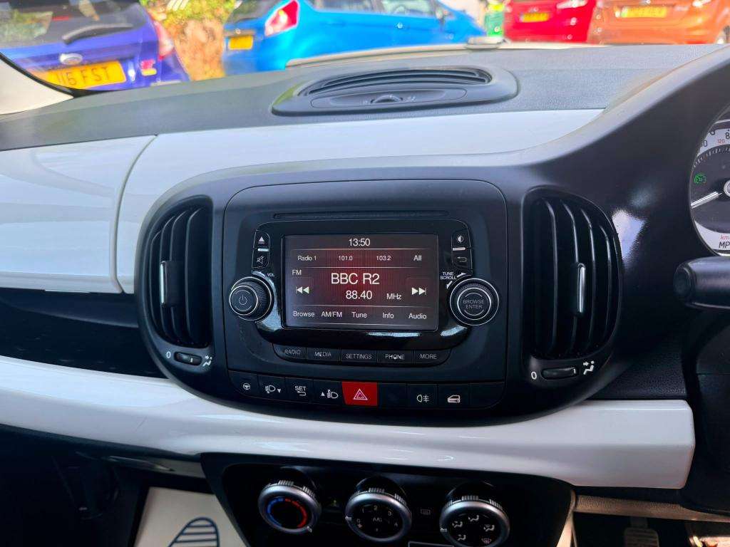 2015 FIAT 500L 2015 FIAT 500L