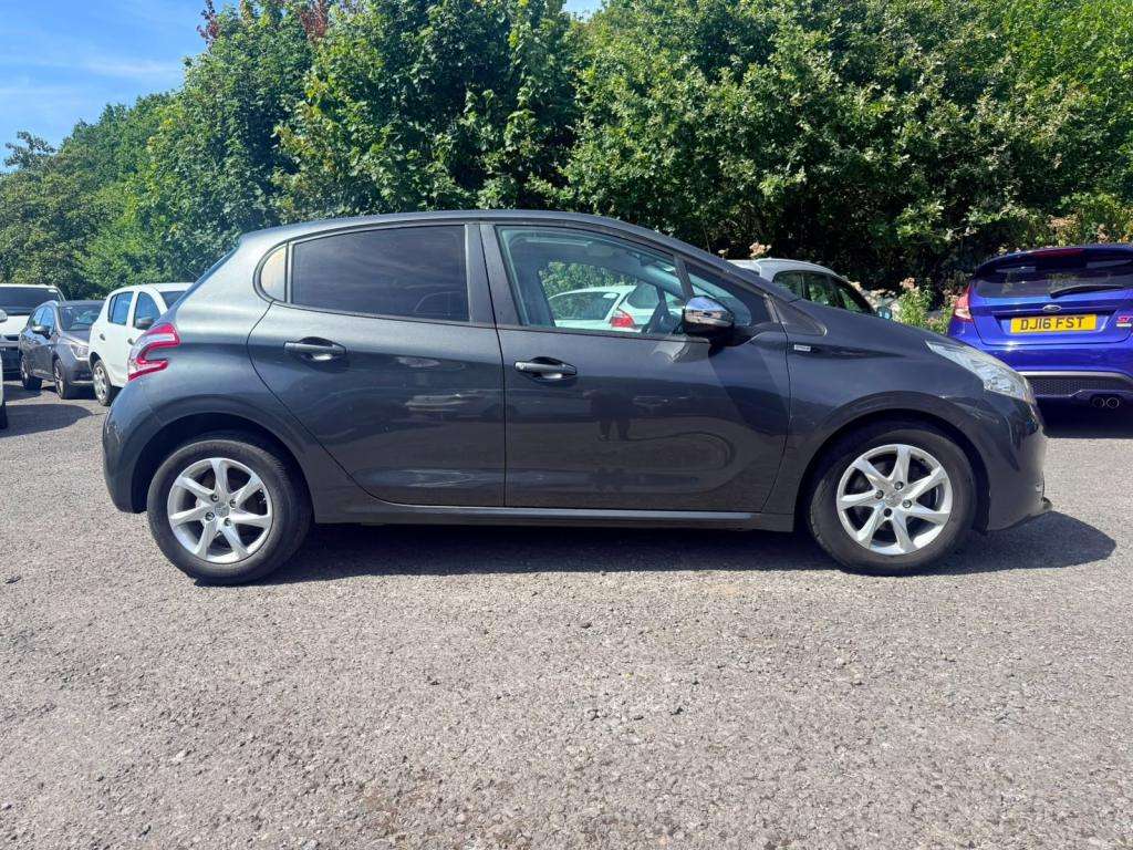 2014 PEUGEOT 208 2014 PEUGEOT 208