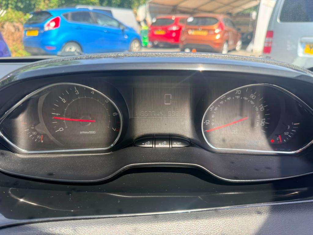 2014 PEUGEOT 208 2014 PEUGEOT 208
