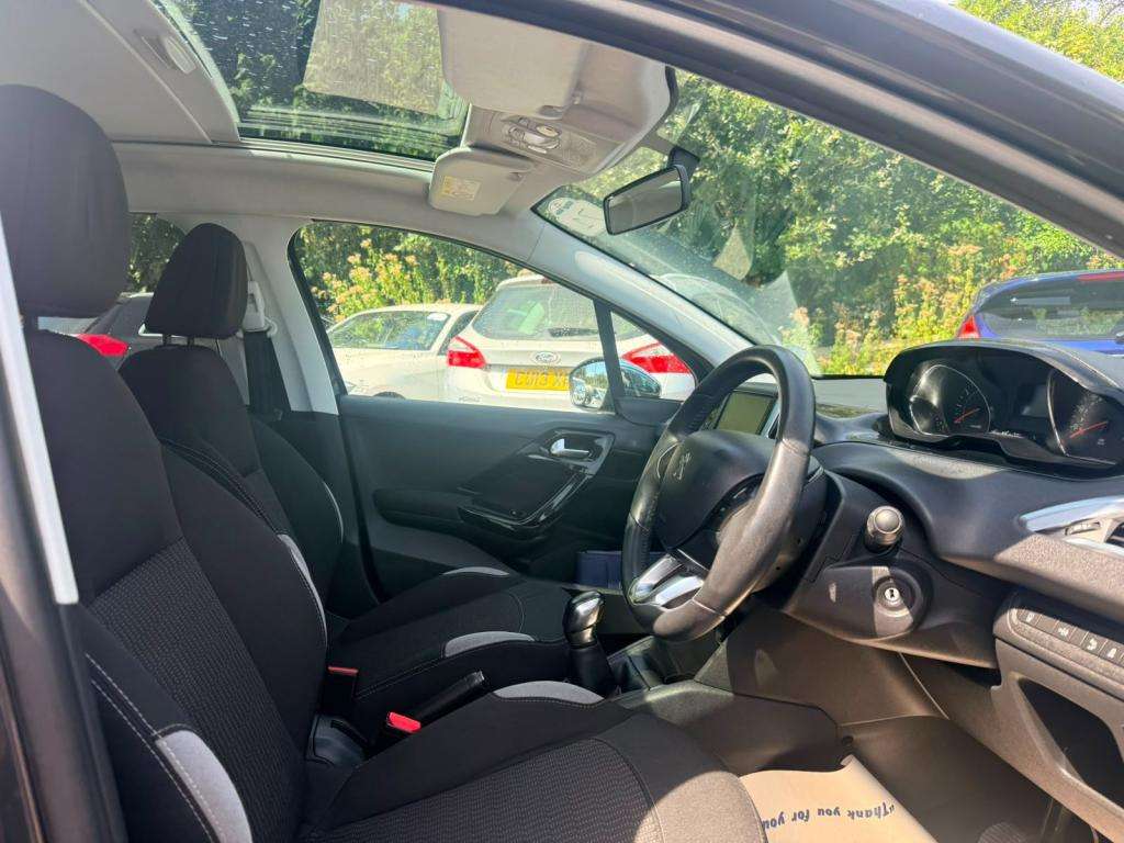 2014 PEUGEOT 208 2014 PEUGEOT 208