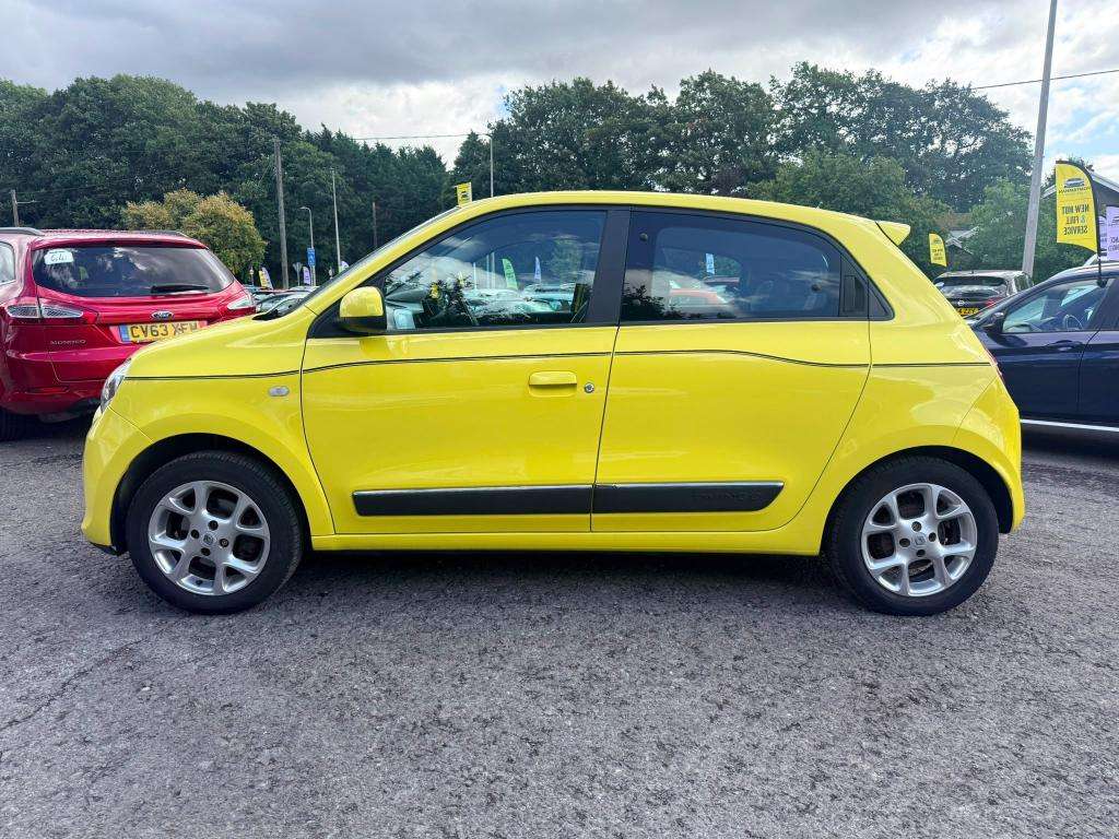 A 2014 RENAULT TWINGO Dynamique Sce S/s A 2014 RENAULT TWINGO Dynamique Sce S/s
