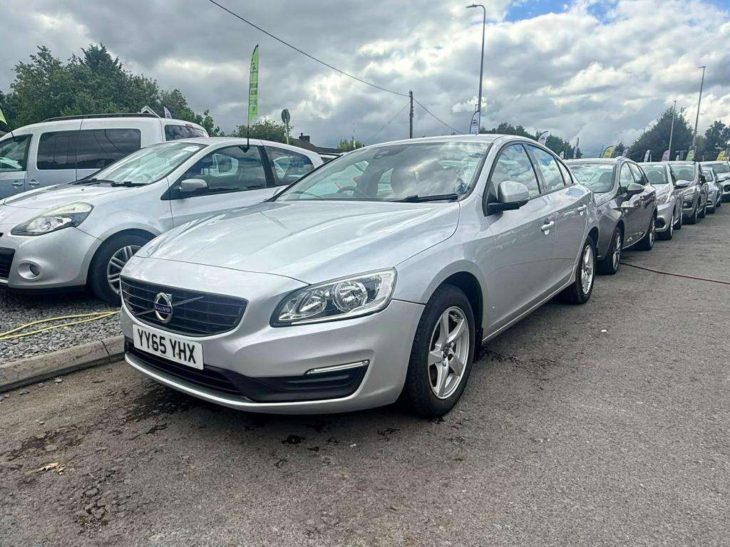 A 2016 VOLVO S60 Business Edition D2 A 2016 VOLVO S60 Business Edition D2