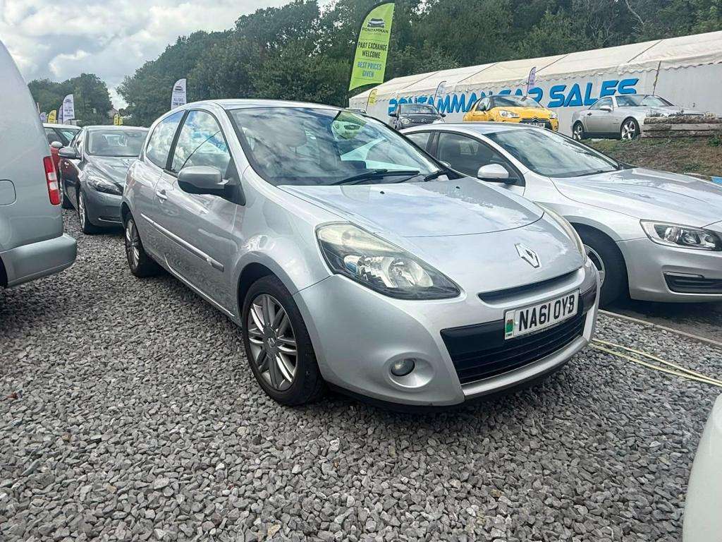 A 2011 RENAULT CLIO Dynamique Tomtom 16v A 2011 RENAULT CLIO Dynamique Tomtom 16v