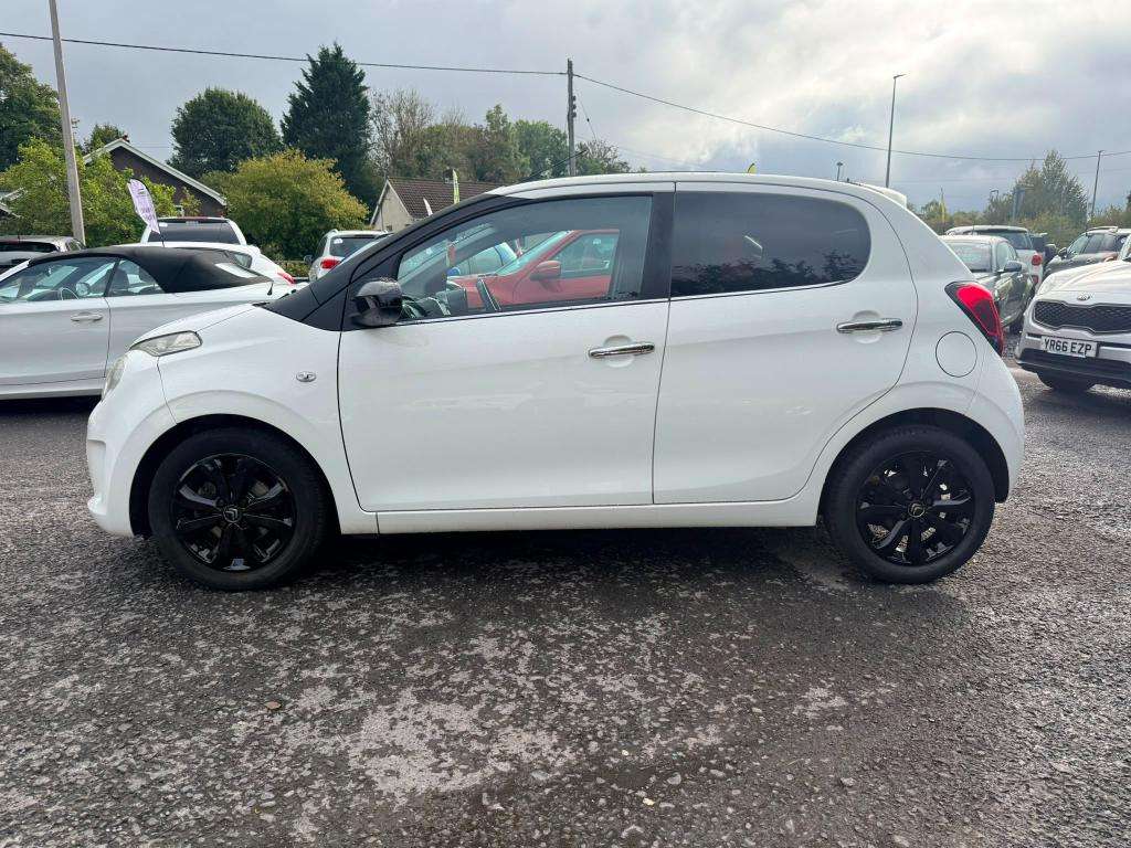 A 2016 CITROEN C1 Airscape Flair Puretech A 2016 CITROEN C1 Airscape Flair Puretech