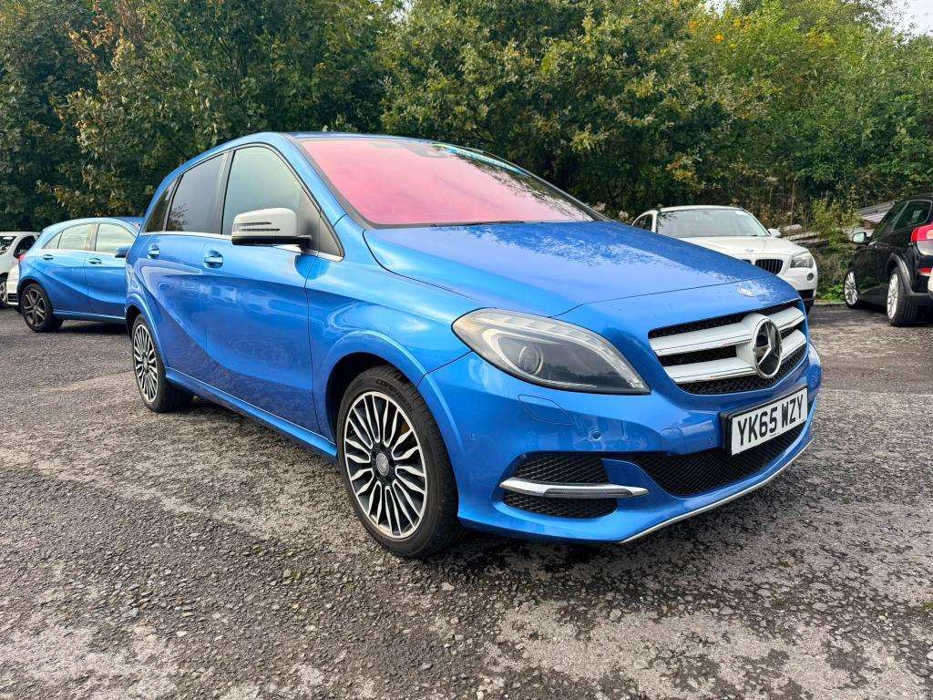 A 2015 MERCEDES-BENZ B-CLASS E Drive Electric Art Premium Auto A 2015 MERCEDES-BENZ B-CLASS E Drive Electric Art Premium Auto