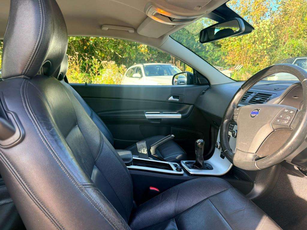 2013 VOLVO C30 2013 VOLVO C30