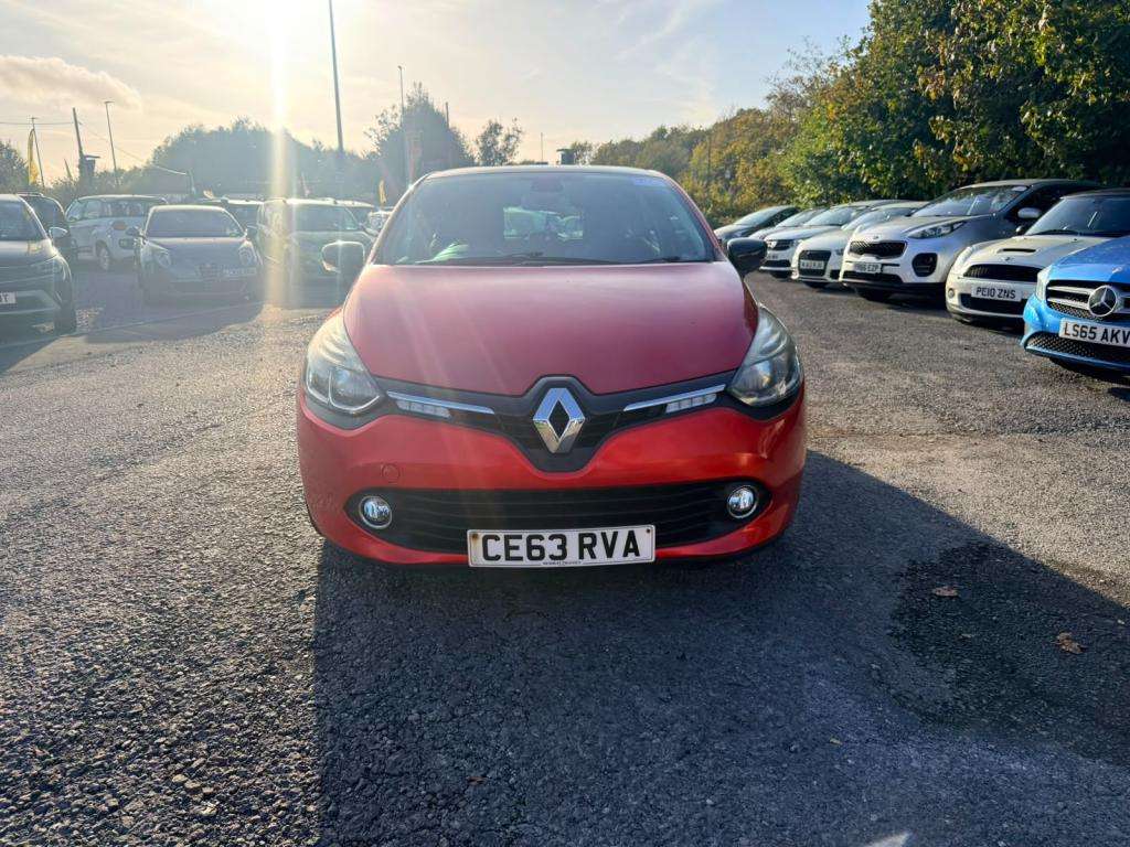A 2013 RENAULT CLIO Dynamique Medianav Energy Dci S/s A 2013 RENAULT CLIO Dynamique Medianav Energy Dci S/s