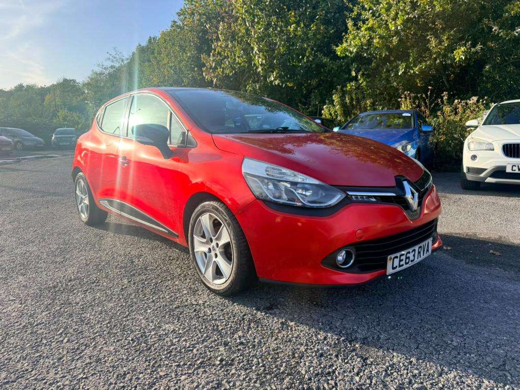 A 2013 RENAULT CLIO Dynamique Medianav Energy Dci S/s A 2013 RENAULT CLIO Dynamique Medianav Energy Dci S/s
