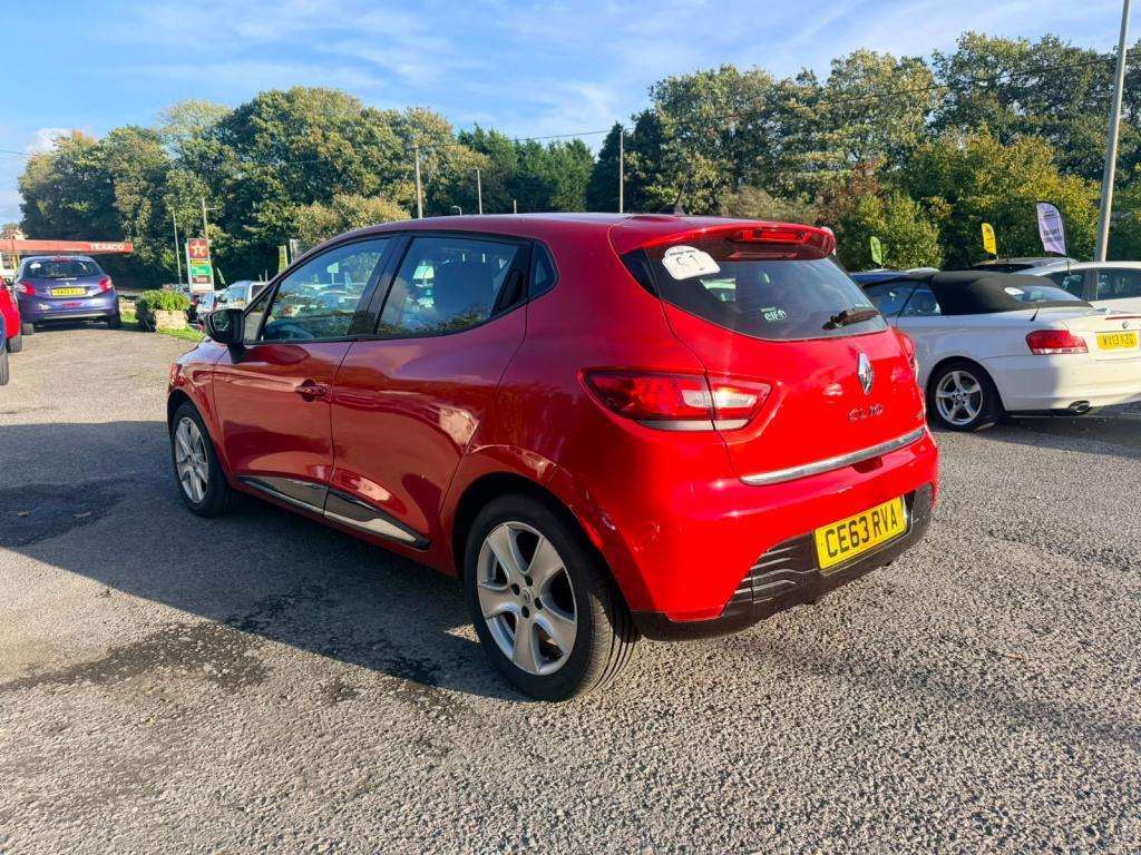 A 2013 RENAULT CLIO Dynamique Medianav Energy Dci S/s A 2013 RENAULT CLIO Dynamique Medianav Energy Dci S/s