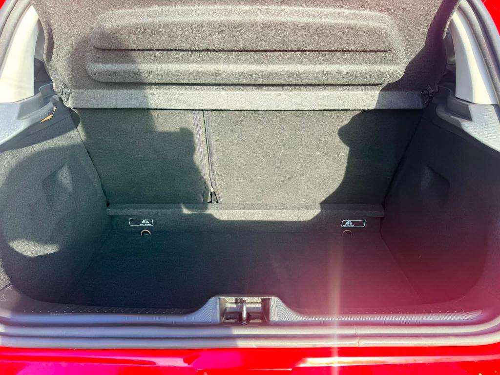 2013 RENAULT CLIO 2013 RENAULT CLIO