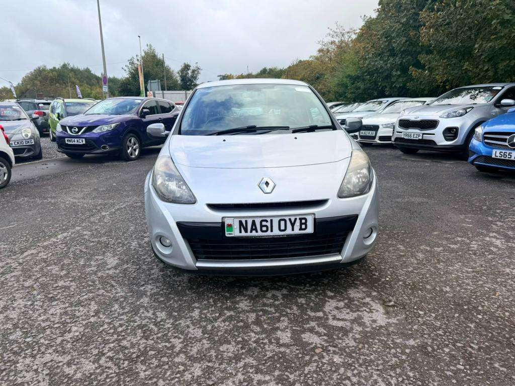 A 2011 RENAULT CLIO Dynamique Tomtom 16v A 2011 RENAULT CLIO Dynamique Tomtom 16v