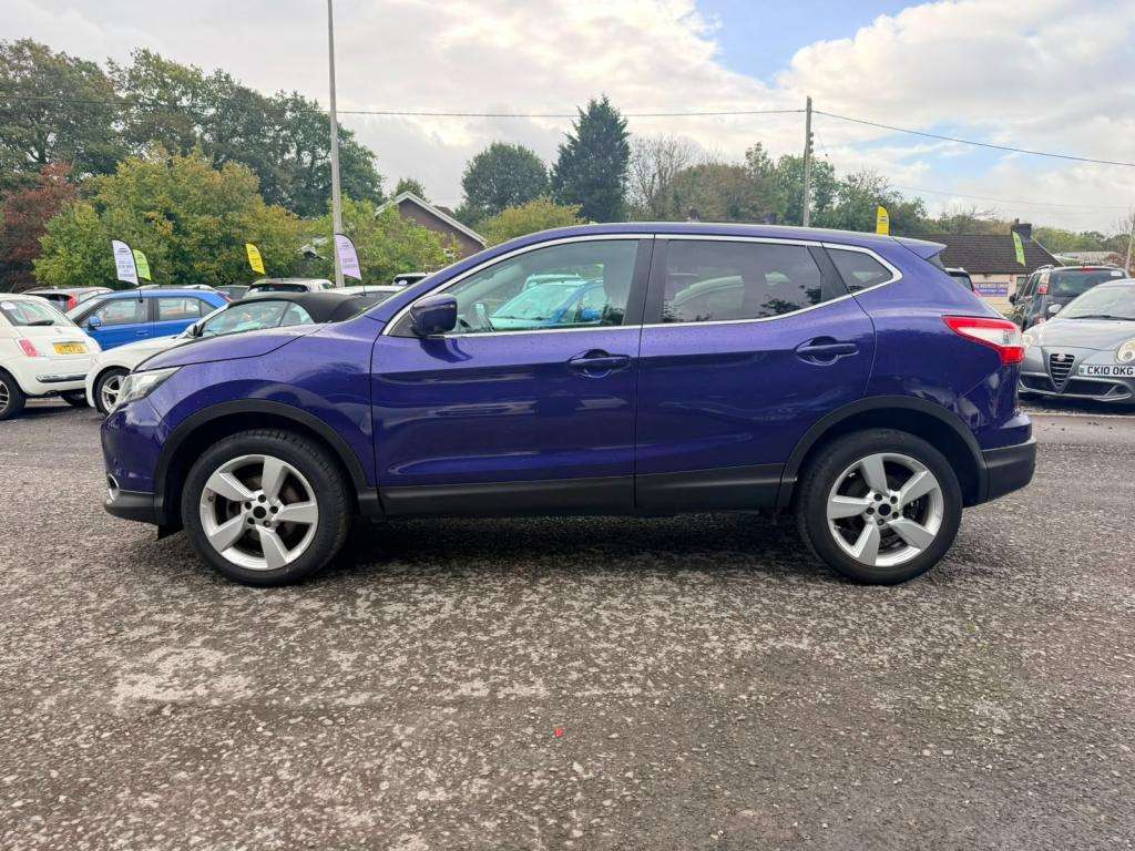 A 2014 NISSAN QASHQAI N-tec Dci A 2014 NISSAN QASHQAI N-tec Dci