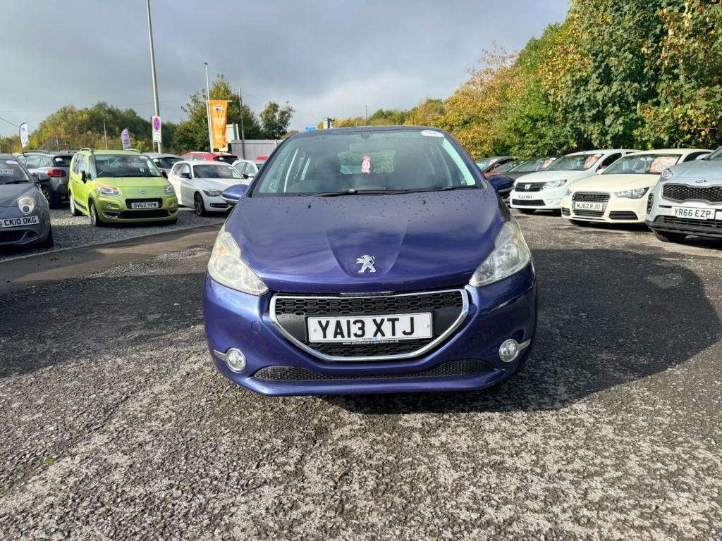 A 2013 PEUGEOT 208 Active A 2013 PEUGEOT 208 Active