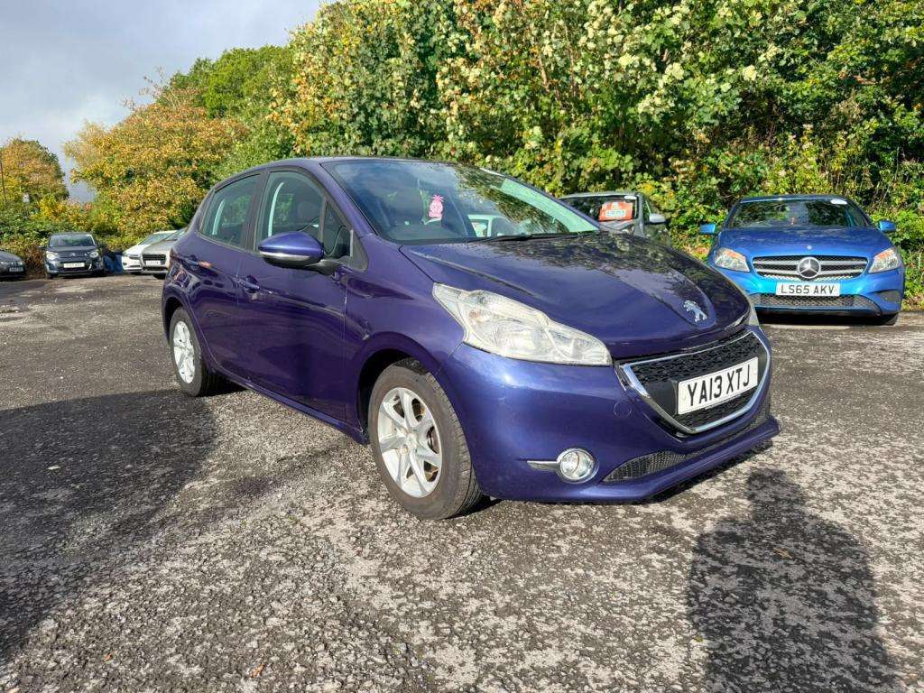 A 2013 PEUGEOT 208 Active A 2013 PEUGEOT 208 Active