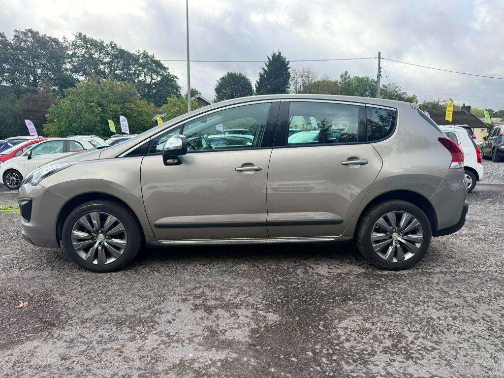 A 2014 PEUGEOT 3008 Active Hdi A 2014 PEUGEOT 3008 Active Hdi
