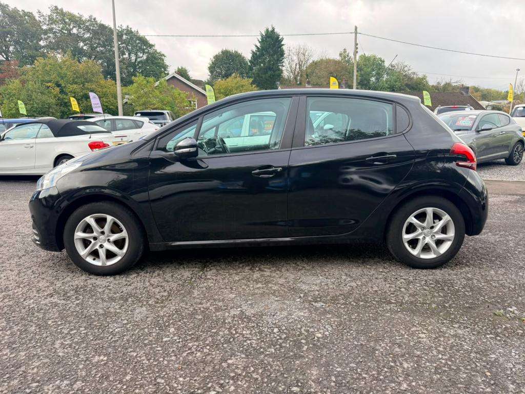 A 2016 PEUGEOT 208 Active A 2016 PEUGEOT 208 Active