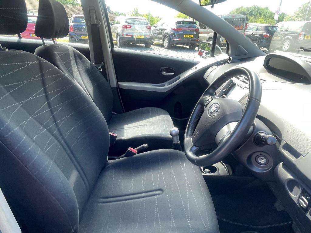 2009 TOYOTA YARIS 2009 TOYOTA YARIS