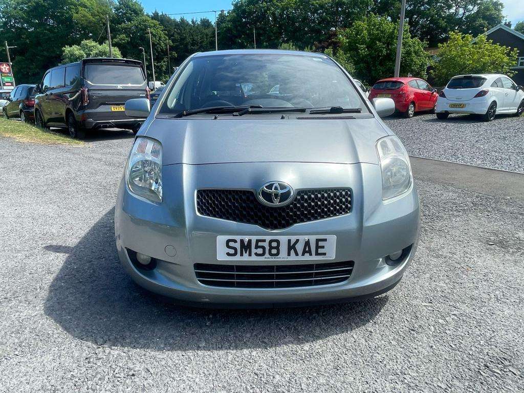 A 2009 TOYOTA YARIS Sr A 2009 TOYOTA YARIS Sr