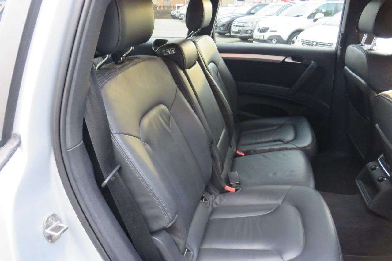 2013 AUDI Q7 2013 AUDI Q7