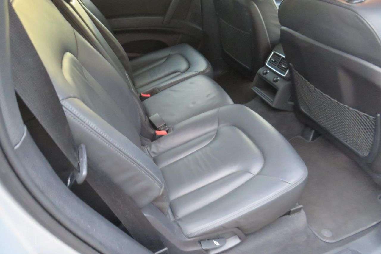 2013 AUDI Q7 2013 AUDI Q7