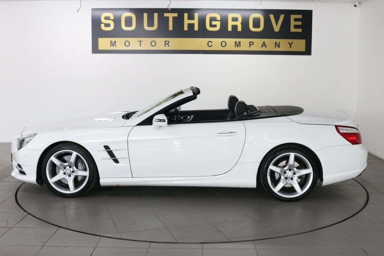 A 2016 MERCEDES SL SL400 AMG SPORT A 2016 MERCEDES SL SL400 AMG SPORT