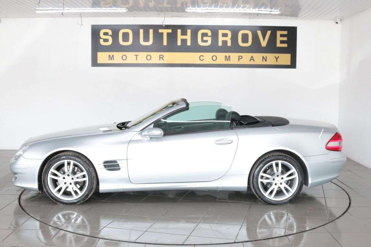 A 2007 MERCEDES SL SL 350 A 2007 MERCEDES SL SL 350