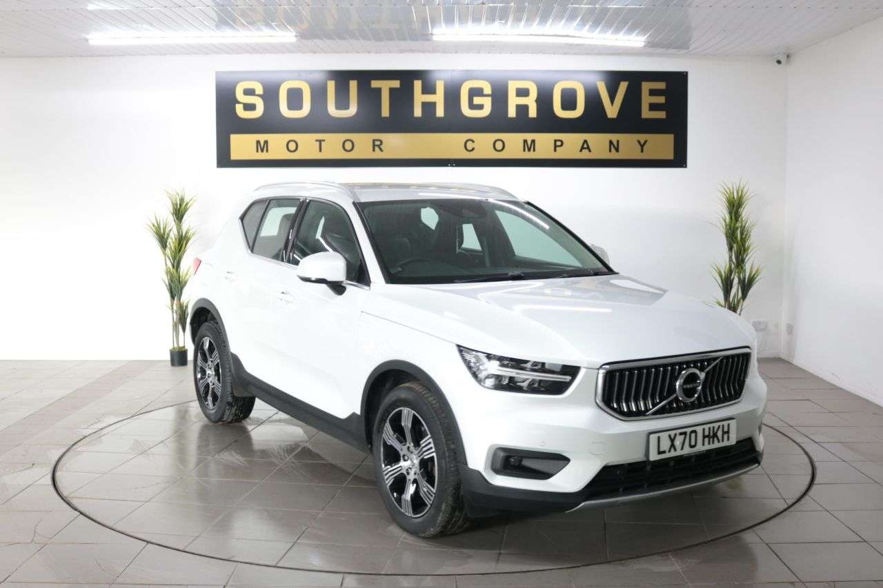 A 2020 VOLVO XC40 2.0 D4 Inscription SUV 5dr Diesel Auto AWD Euro 6 (s/s) (190 ps) LOW MILES, A 2020 VOLVO XC40 2.0 D4 Inscription SUV 5dr Diesel Auto AWD Euro 6 (s/s) (190 ps) LOW MILES,