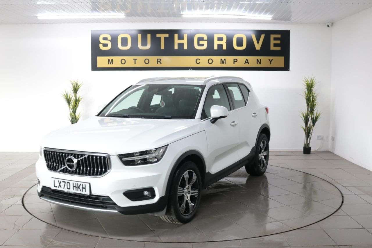 A 2020 VOLVO XC40 2.0 D4 Inscription SUV 5dr Diesel Auto AWD Euro 6 (s/s) (190 ps) LOW MILES, A 2020 VOLVO XC40 2.0 D4 Inscription SUV 5dr Diesel Auto AWD Euro 6 (s/s) (190 ps) LOW MILES,