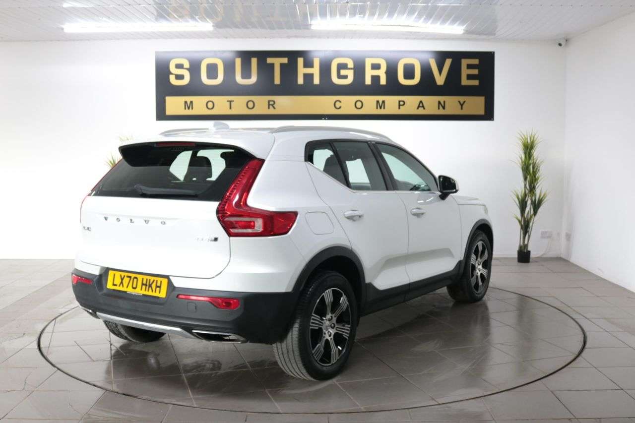 2020 VOLVO XC40 2020 VOLVO XC40