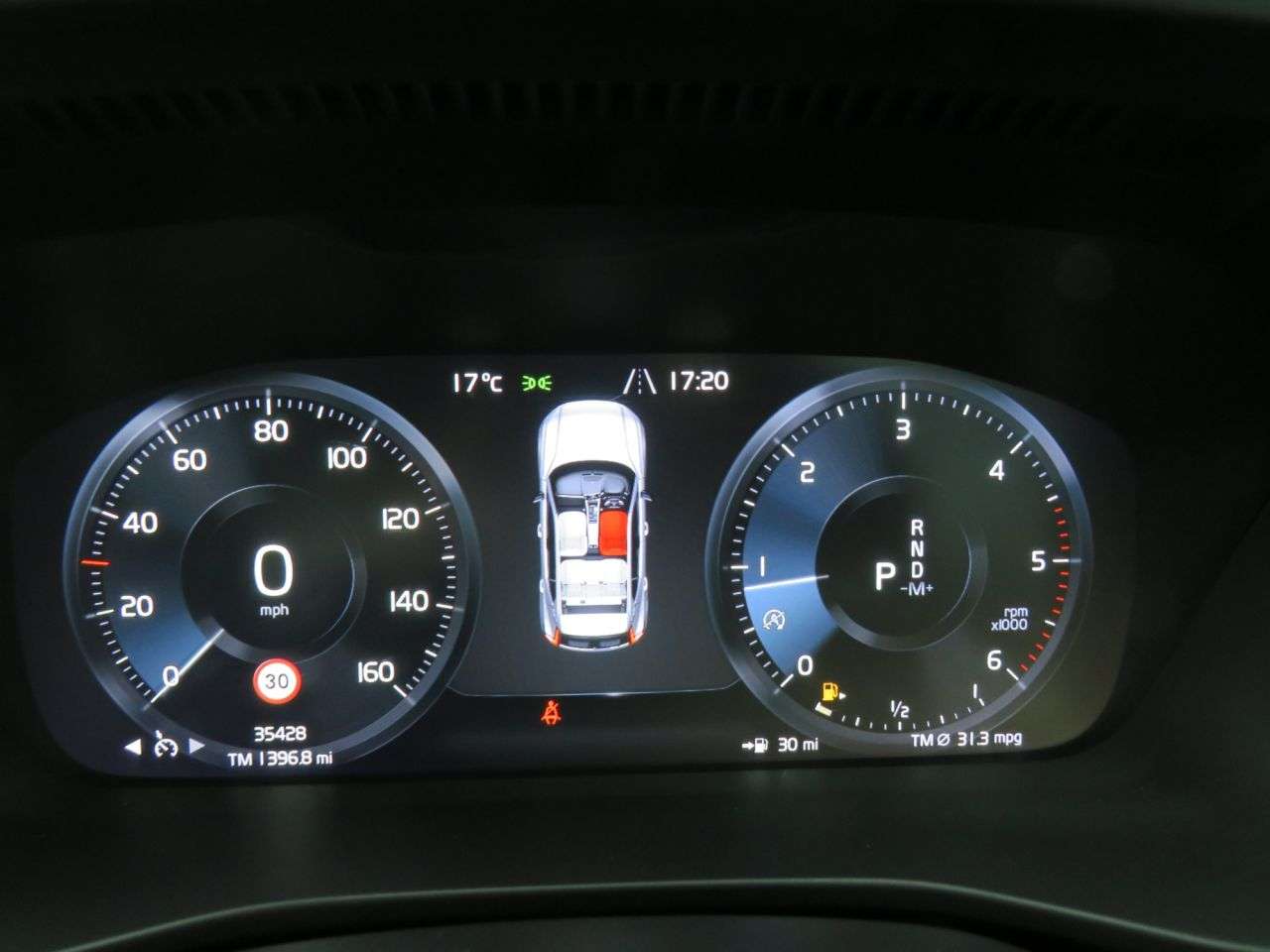 2020 VOLVO XC40 2020 VOLVO XC40