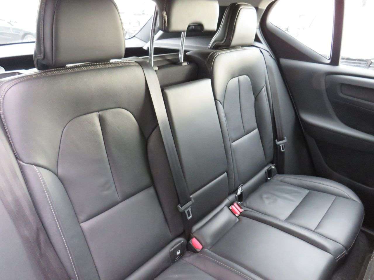 2020 VOLVO XC40 2020 VOLVO XC40