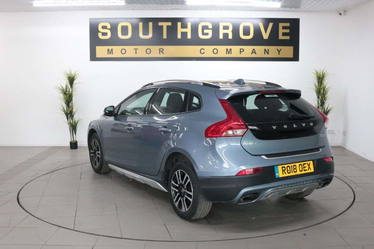 2018 VOLVO V40 CROSS COUNTRY 2018 VOLVO V40 CROSS COUNTRY
