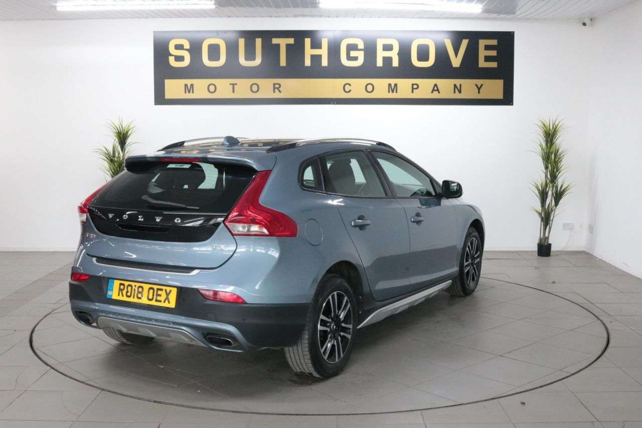 2018 VOLVO V40 CROSS COUNTRY 2018 VOLVO V40 CROSS COUNTRY