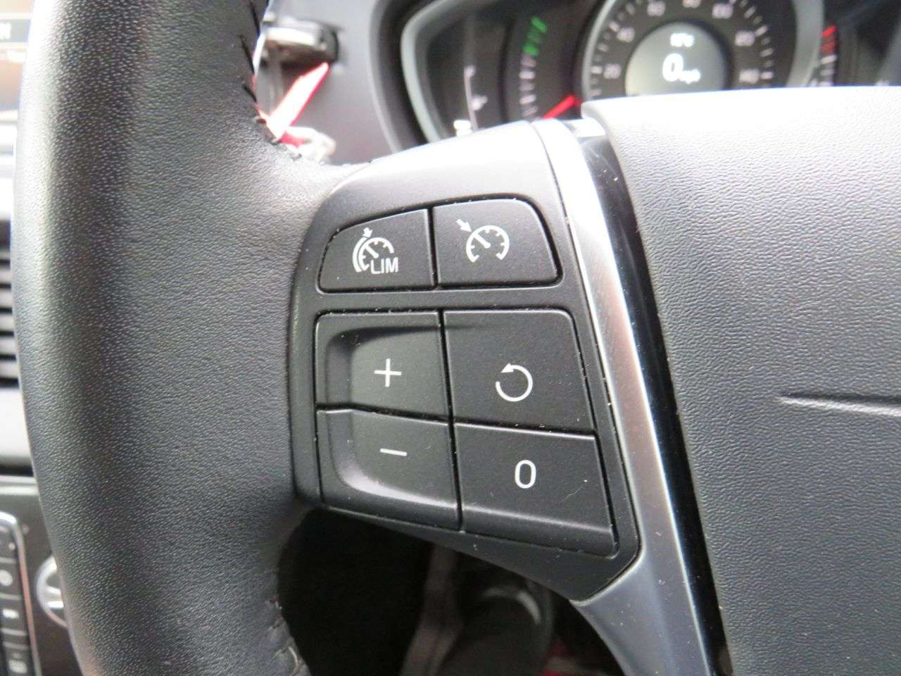 2018 VOLVO V40 CROSS COUNTRY 2018 VOLVO V40 CROSS COUNTRY