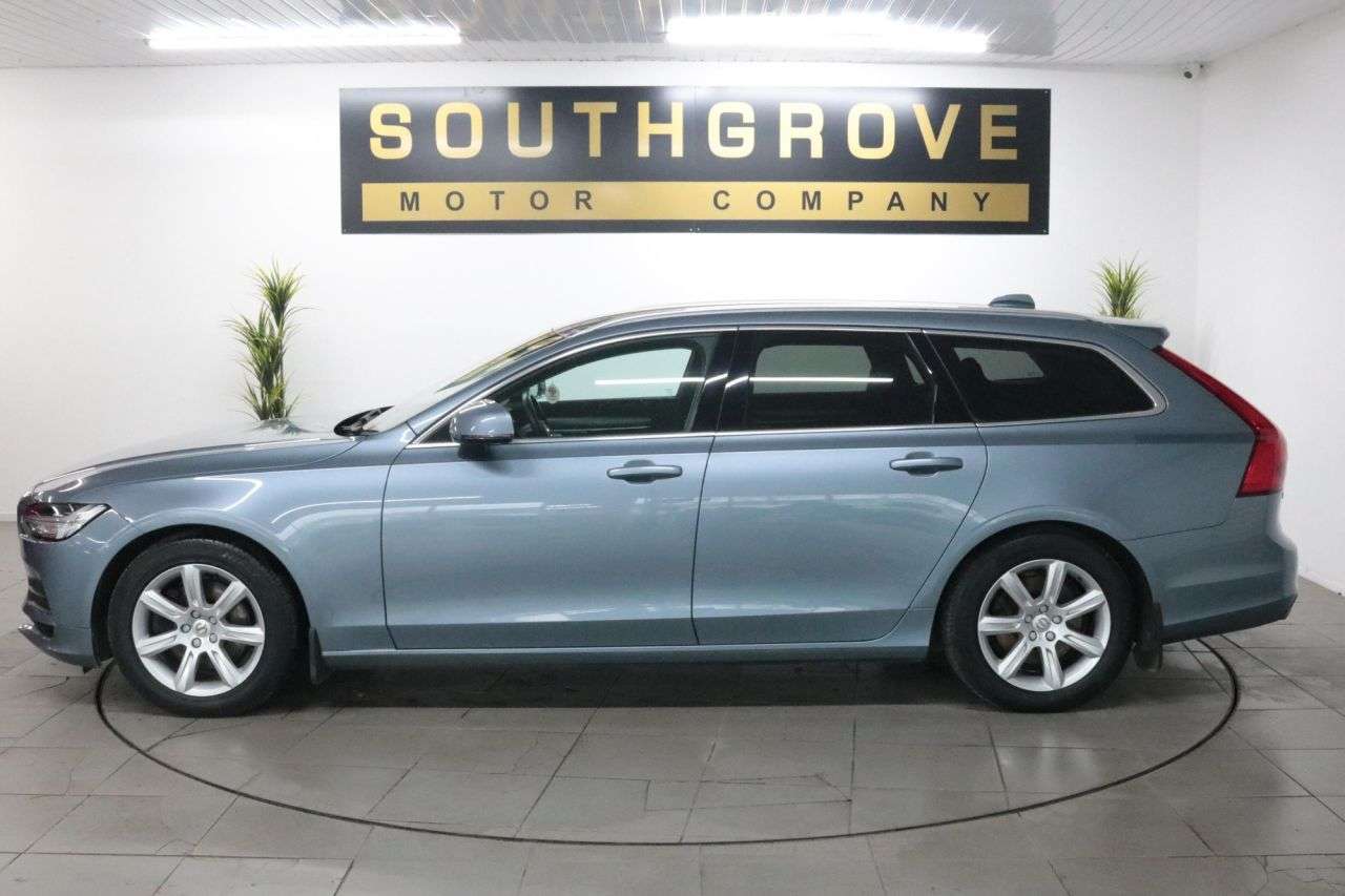 2017 VOLVO V90 2017 VOLVO V90