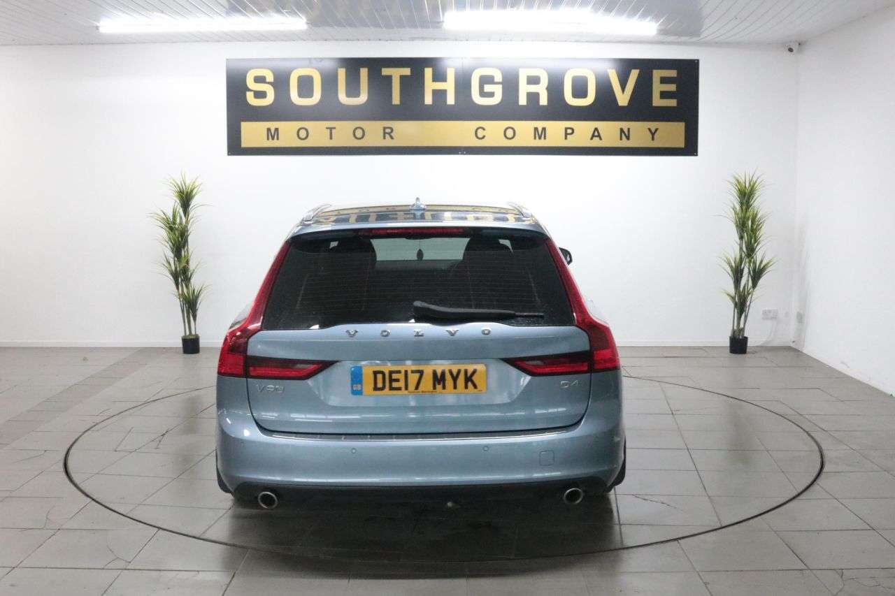 2017 VOLVO V90 2017 VOLVO V90