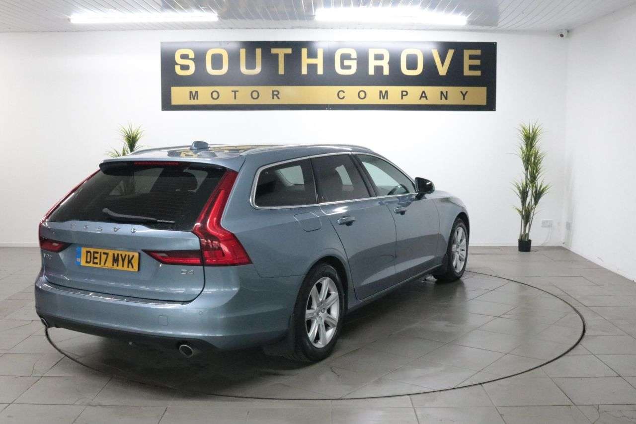 2017 VOLVO V90 2017 VOLVO V90